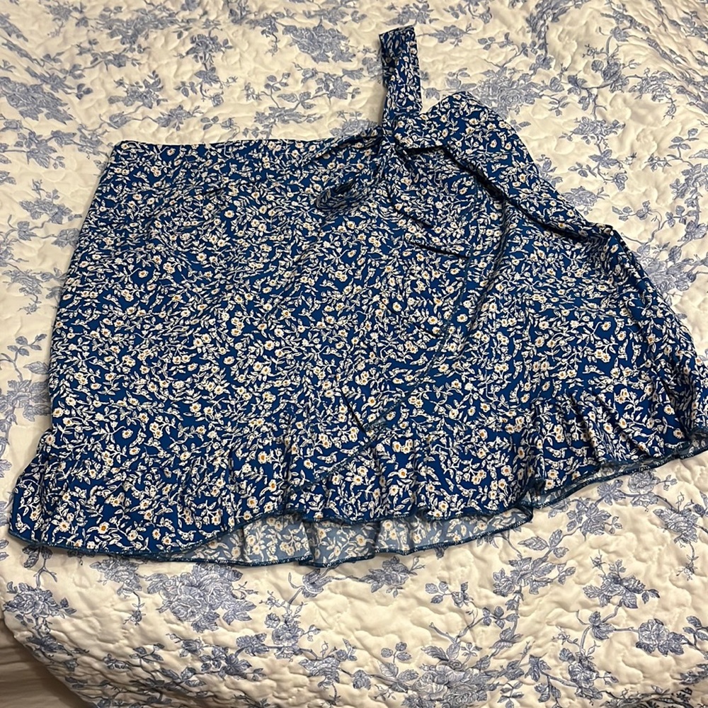 Ditsy flower skirt